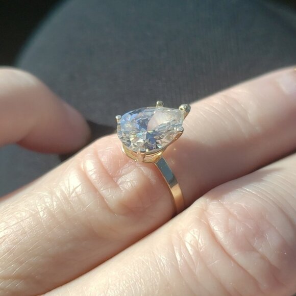 Pear Shape 14K Yellow Gold Pear-Shaped CZ Diamond Solitaire Engagement Ring 5.5 - Picture 6 of 12